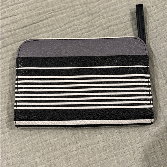 Vera Bradley Midnight Stripe Zip Around Wristlet Wallet EUC - Picture 2 of 3